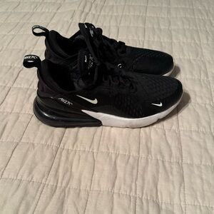 Nike Air Max 270 - Womens